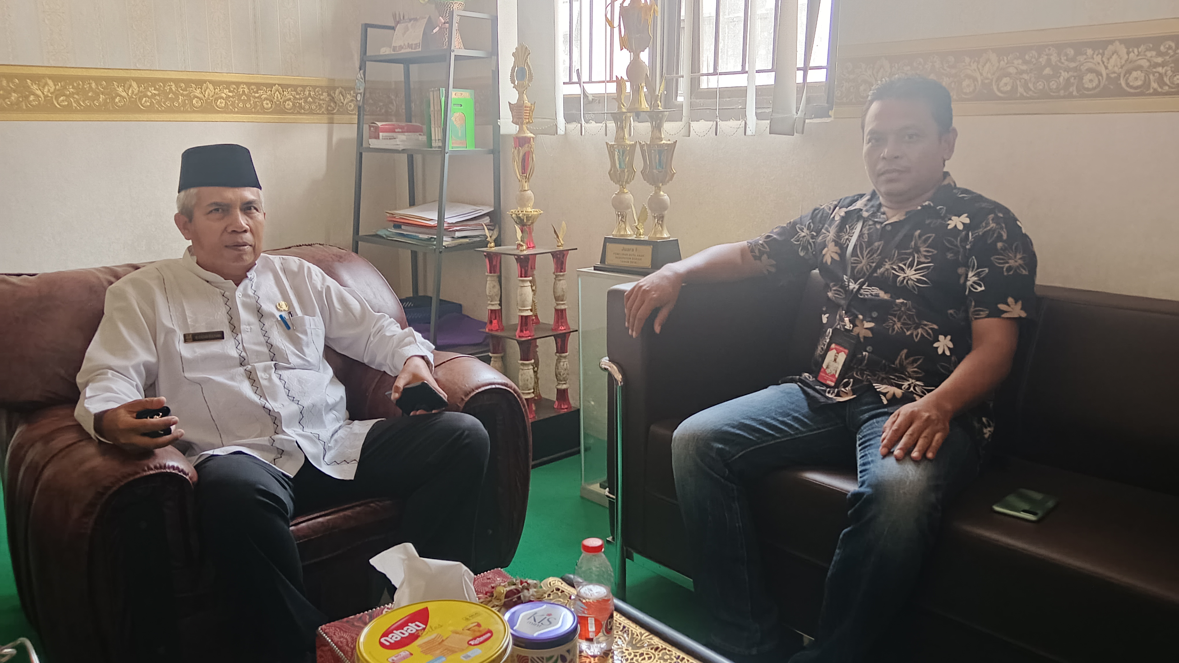 Bantuan susu dan telur untuk anak stunting kecamatan Cibarusah